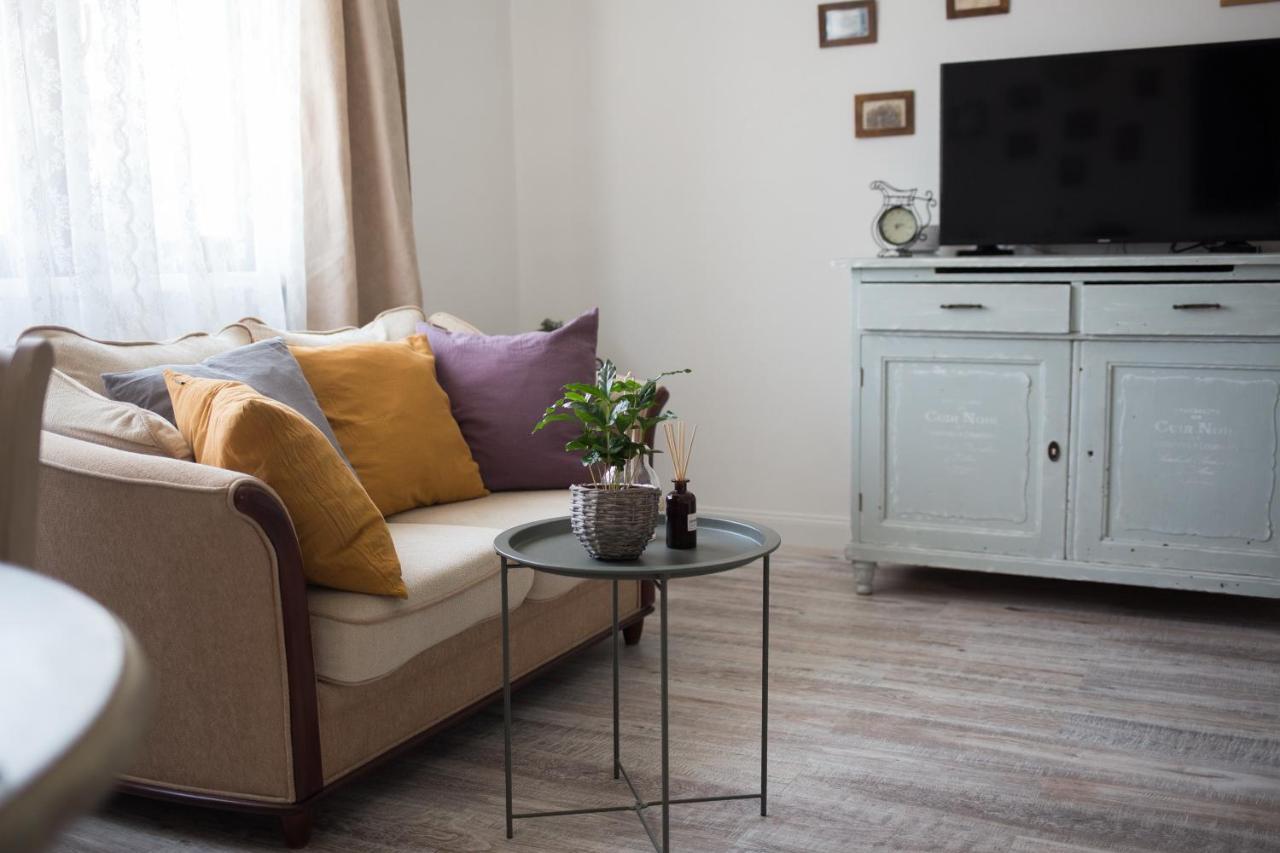 Kuria Apartman Budapest With Free Parking Bagian luar foto