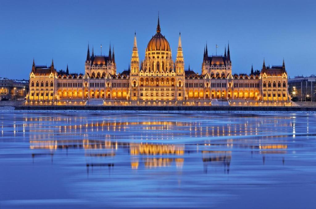 Kuria Apartman Budapest With Free Parking Bagian luar foto