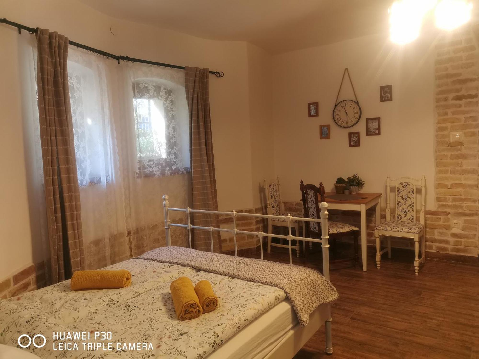 Kuria Apartman Budapest With Free Parking Bagian luar foto