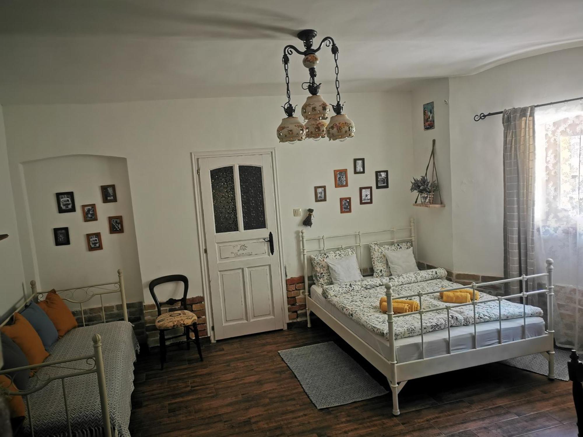 Kuria Apartman Budapest With Free Parking Bagian luar foto